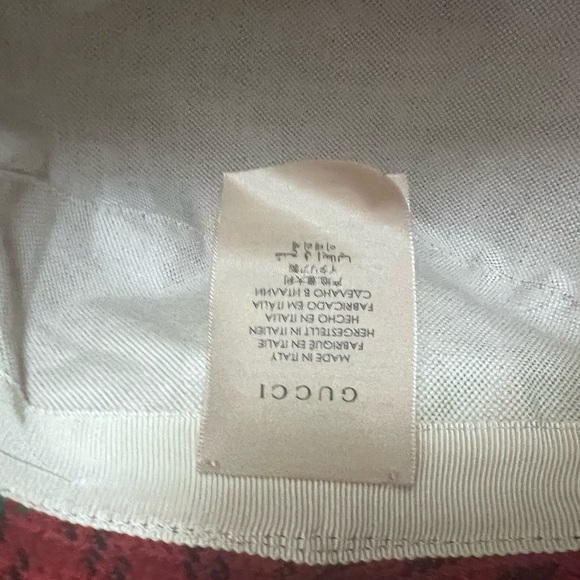 Red Gucci Hat with box - Picture 7 of 9
